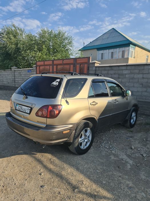 Продаётся Лексус RX 300