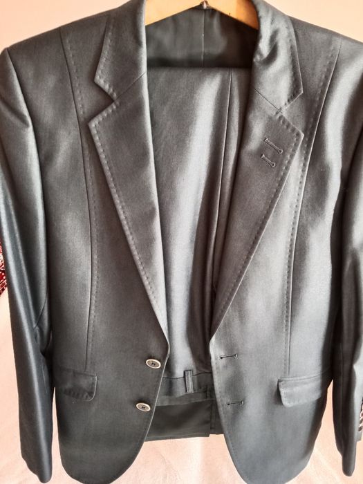 Продам мужской костюм