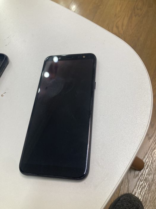 Продам Samsung A6