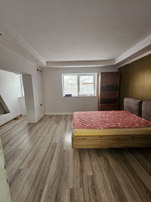 Vand casa situata in loc. Salard