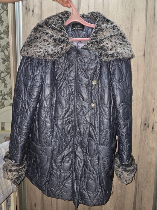 Продаётся куртка Женская зимняя. Состояние хорошее