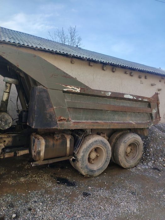 Kamaz samasval sotiladi yili 1984