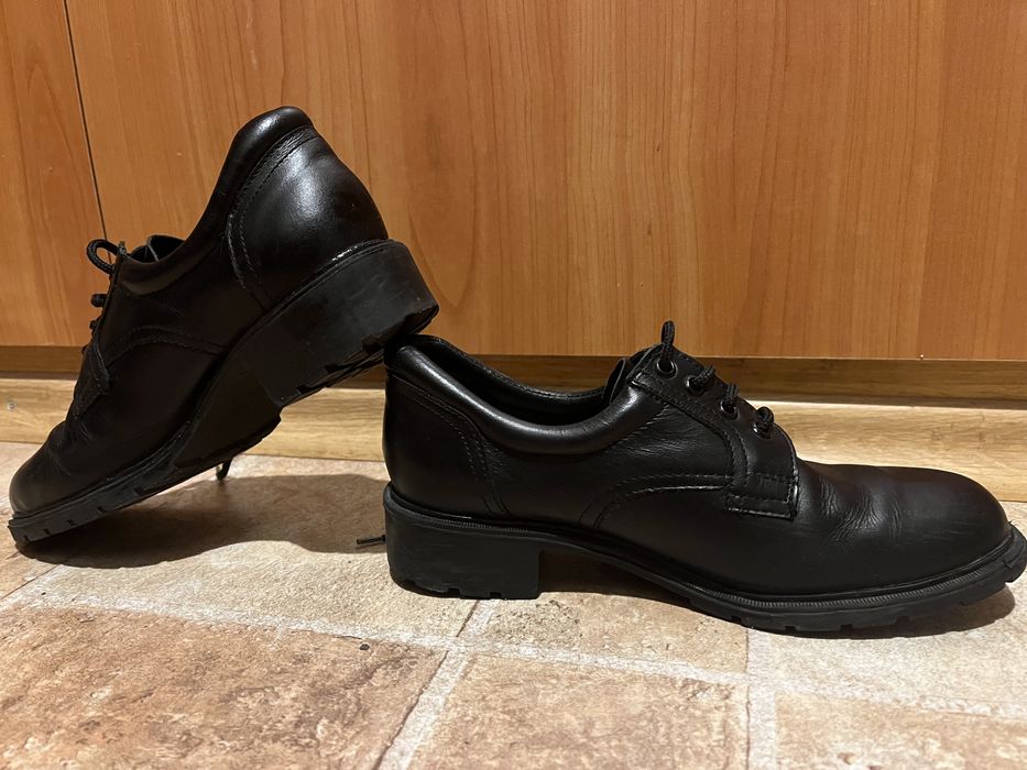 Елегантни обувки от естествена кожа - номер 39 (подходящи за номер 38)