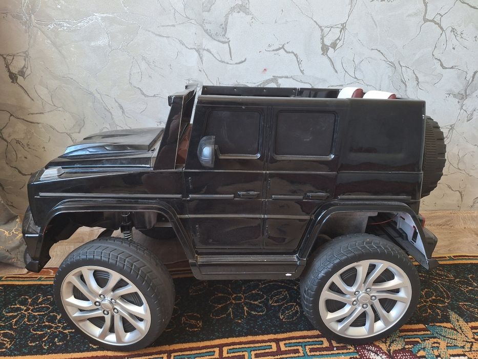 Детская электромобил