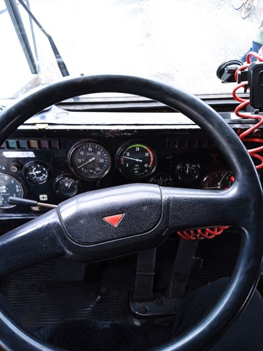 В продаже камаз самосвал