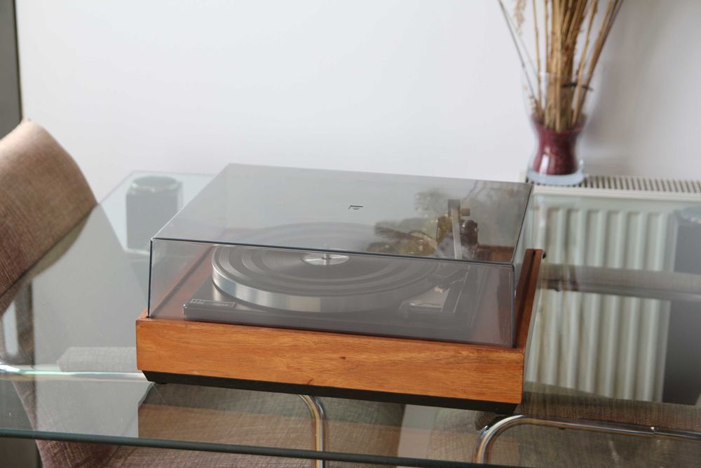 Pick-up englezesc automat BSR P144R din 1974 complet revizuit.