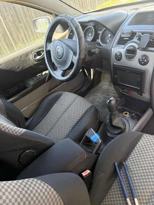 Dezmembrez Reganult Megane 1.6 benzina /an 2006
