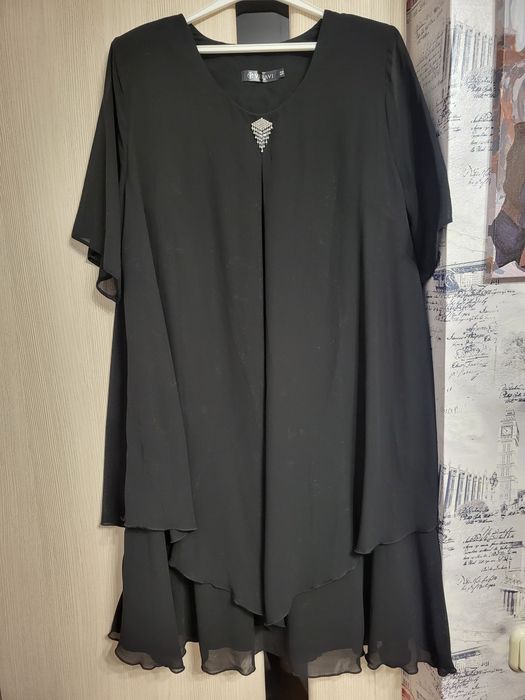 Абсолютно новое платье,  р.52.