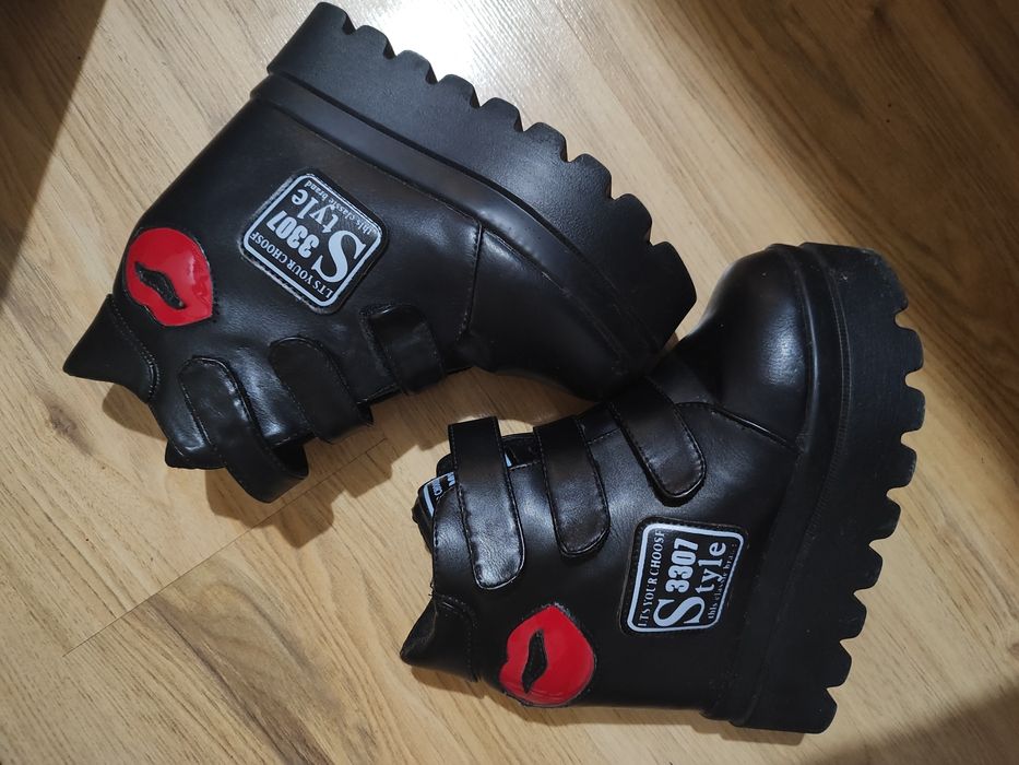 Обувки на платформа