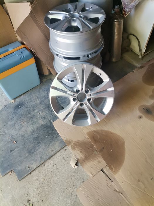 jenti Mercedes 215/17/65