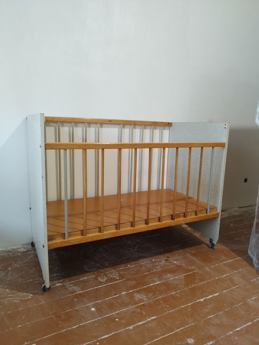 Кроватка детская