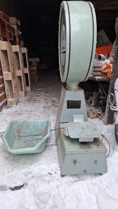 Продам весы 10кг механическийе