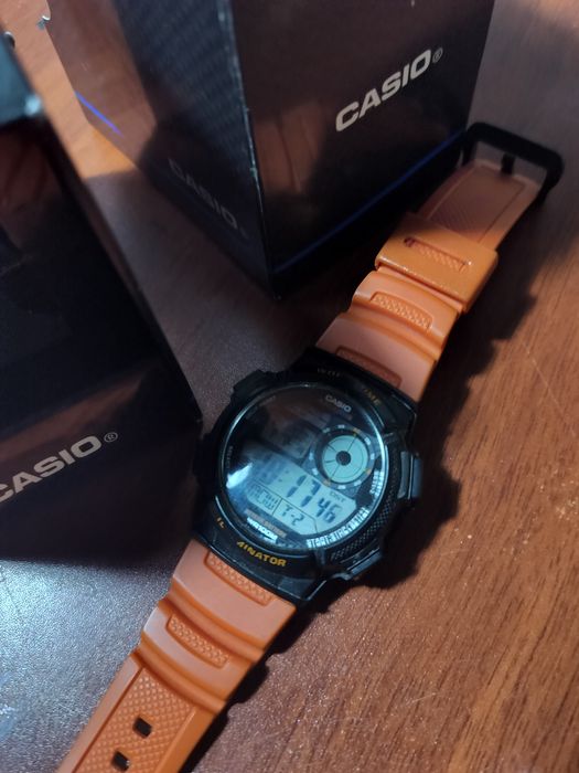 CASIO часы использованные