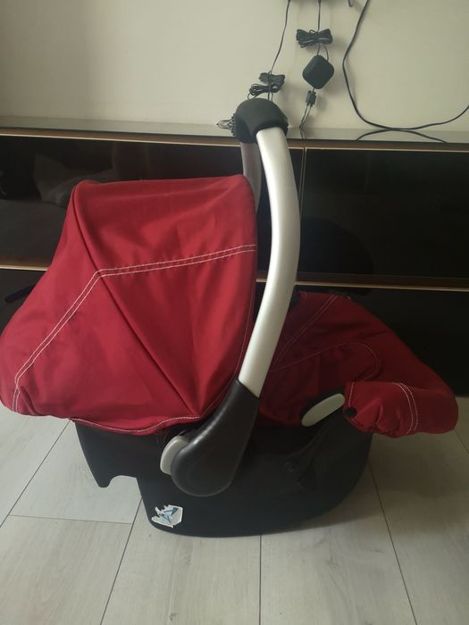 Столче за кола за новородено Hauck