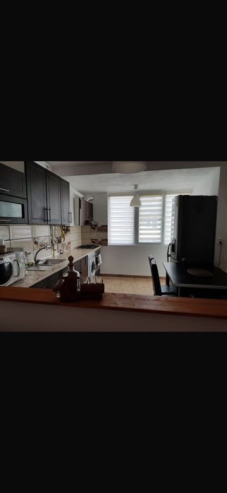 Închiriez apartament