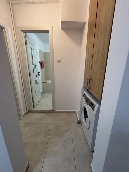 Închiriez apartament