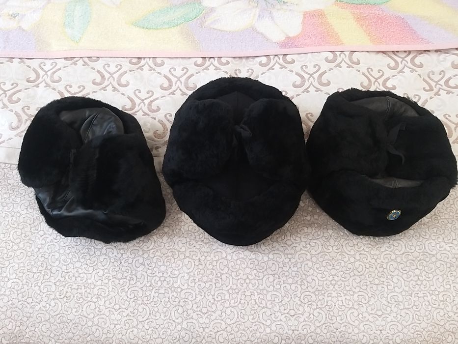 Продам шапки, цигейковые, черные