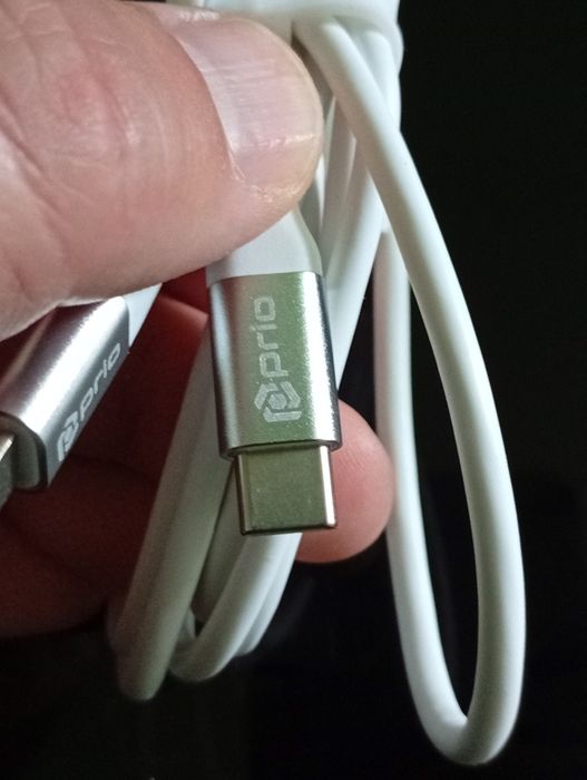 USB кабел за iPhone,iPad и iPod. Нов!