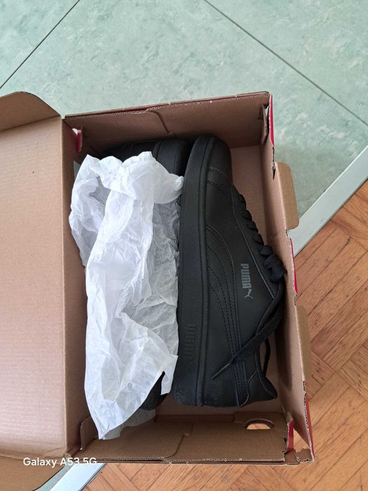 Продавам чисто нови маратонки-сникърси Пума