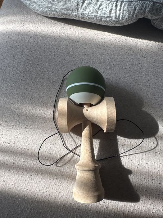 Broken shape Sweets tracker militari