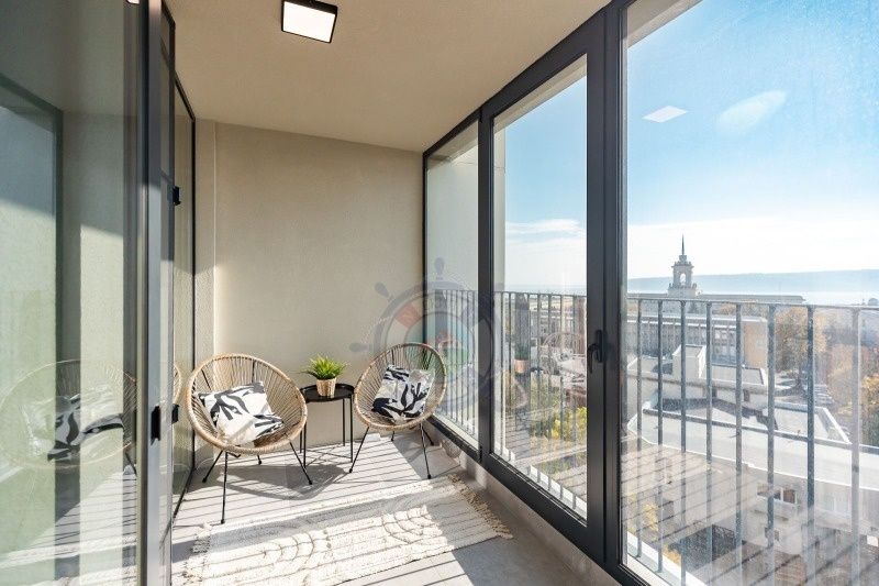 Дава се под наем Тристаен апартамент в Варна, Чайка - 160 кв.м за 2000 € - Снимка #2