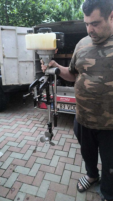 motor auxiliar pe benzina pentru barci (nou)