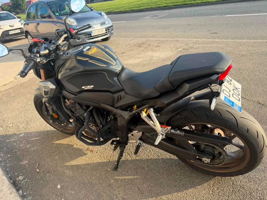 MOTO Honda CB650 2022 SI Remorca