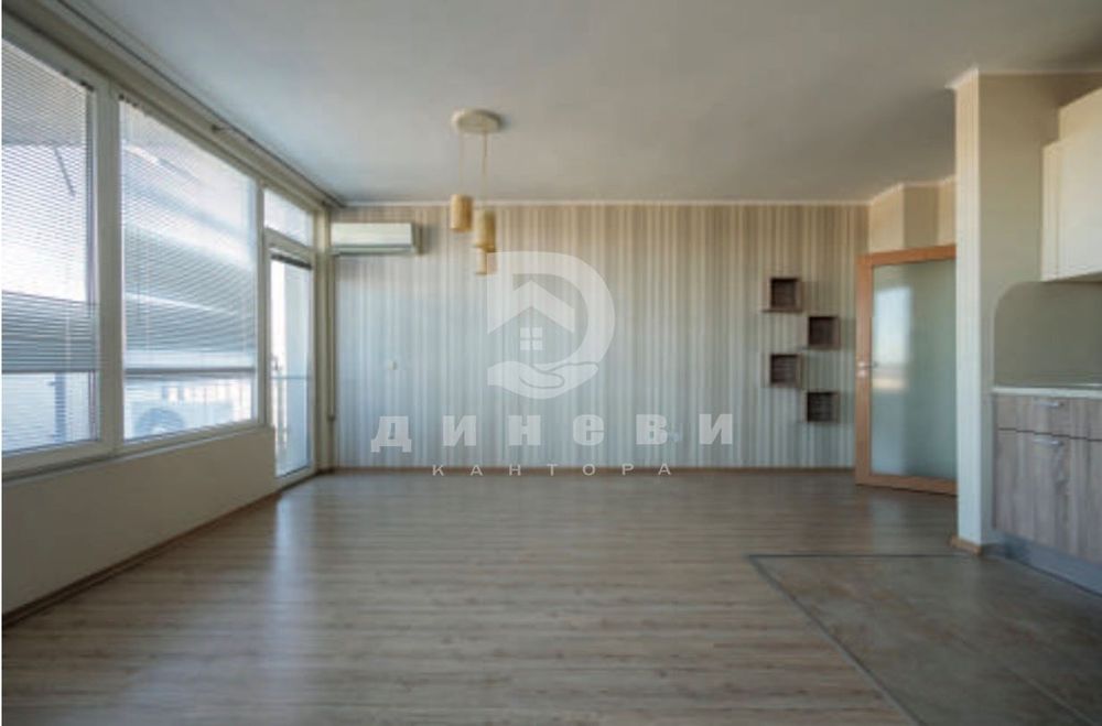 Полуобзаведен апартамент в Кършияка