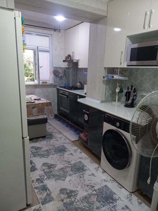 Уй сотилади 2 хонали 3 хона килинган Учтепа тумани Гузар 9а