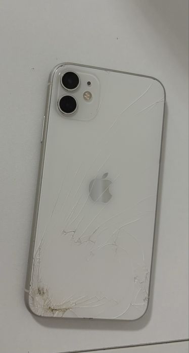 Айфон 11.