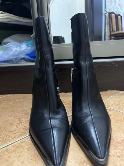 Продам женские ботильоны
