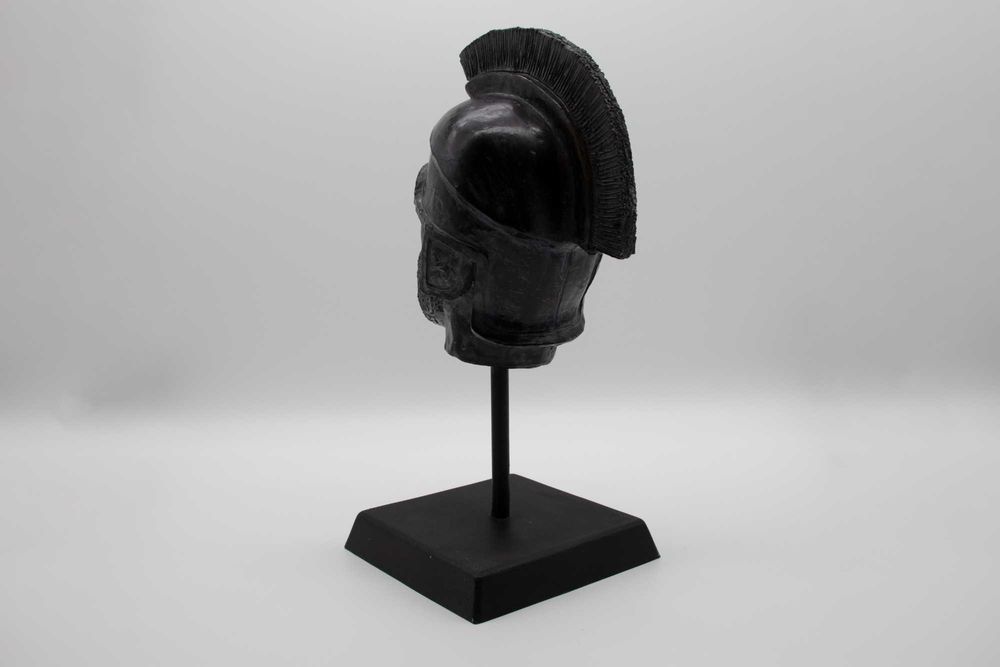 Ръчно изработена портретна глава „Один“ – вдъхновена от върховния бог