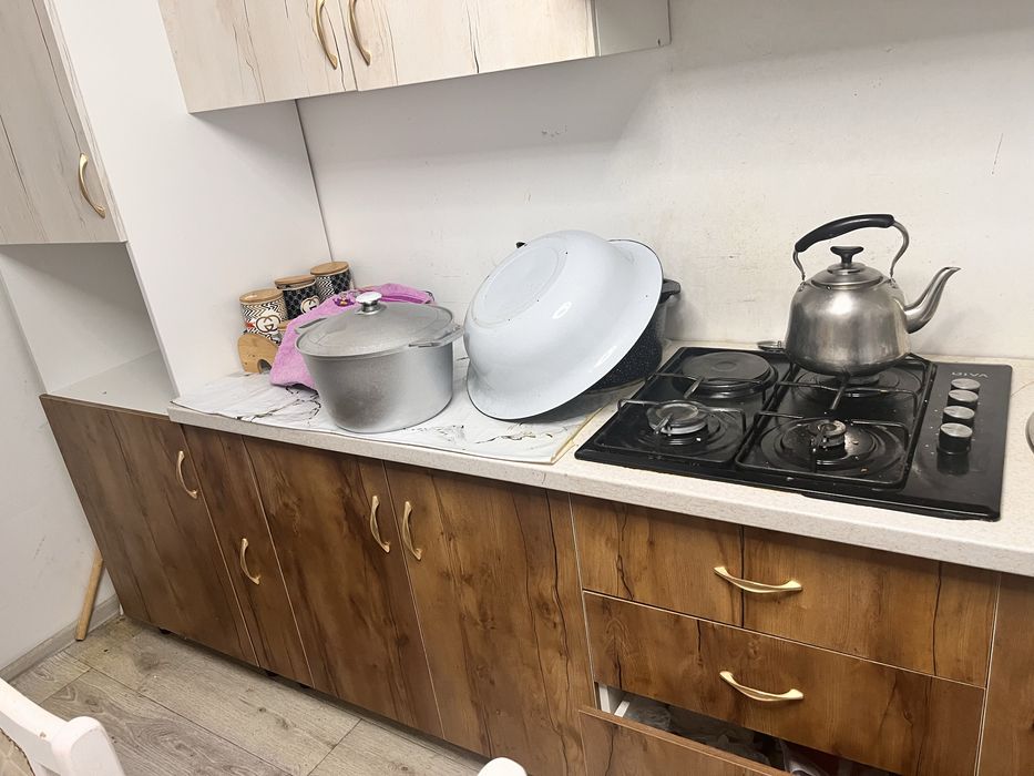 Мебель кухня, спальный, прихожей