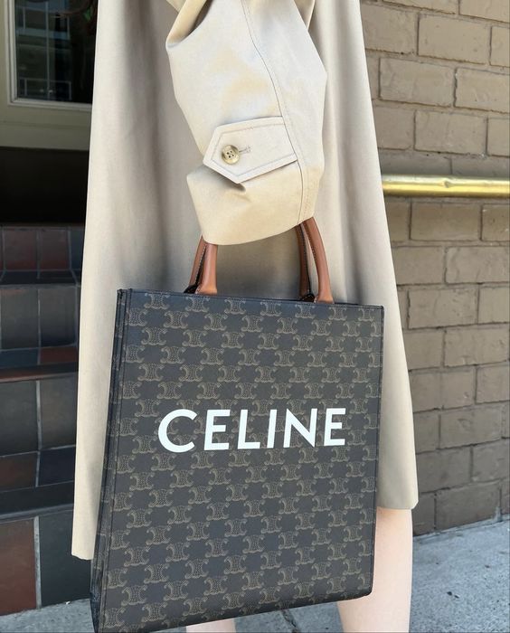 Дамска чанта модел CELINE Vertical Cabas