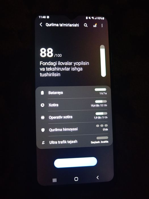 Samsung a. 12. Holati urta