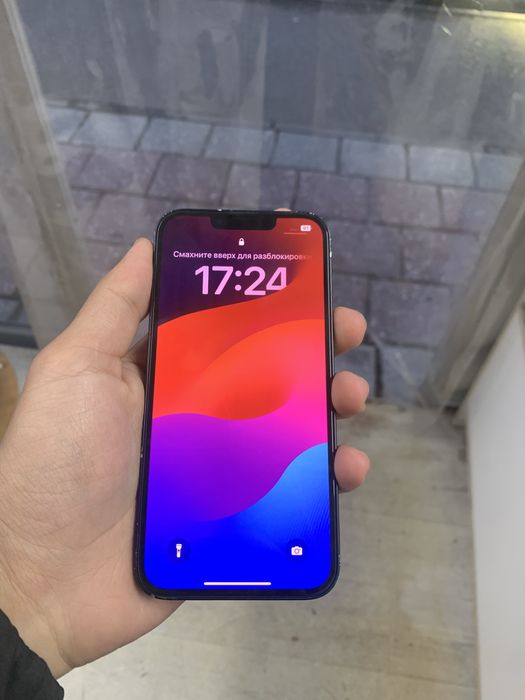 продам айфон 13