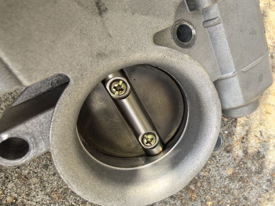 Дросел за Nissan note/micra