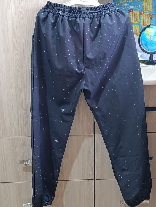 Продам детские спортивный костюм