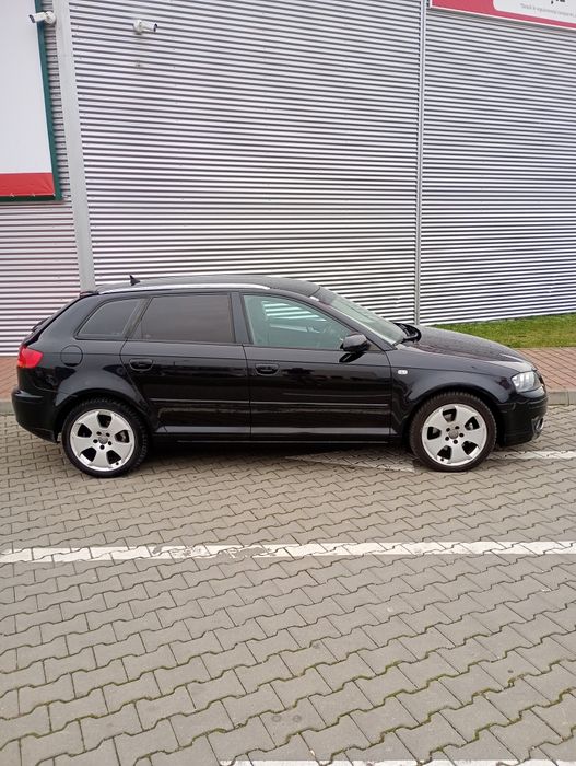 Audi A3 Automat 2.0 140 cp*Xenon*Bose*comenzi volan *pilot*