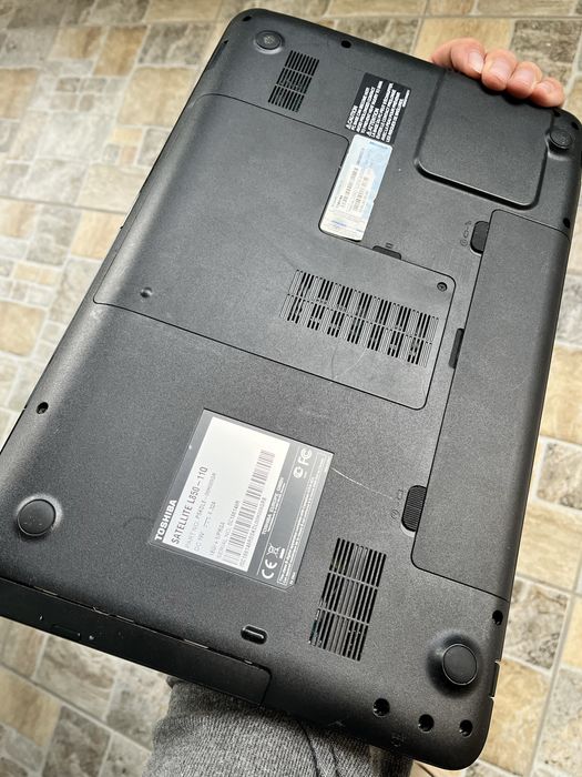 Laptop Toshiba SATELLITE  L850 cu procesor i7 3610QM, 8 gb RAM