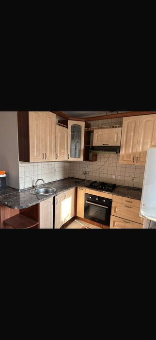 Продам кухонный гарнитур б/у