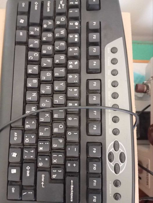 Клавиатура сотилади