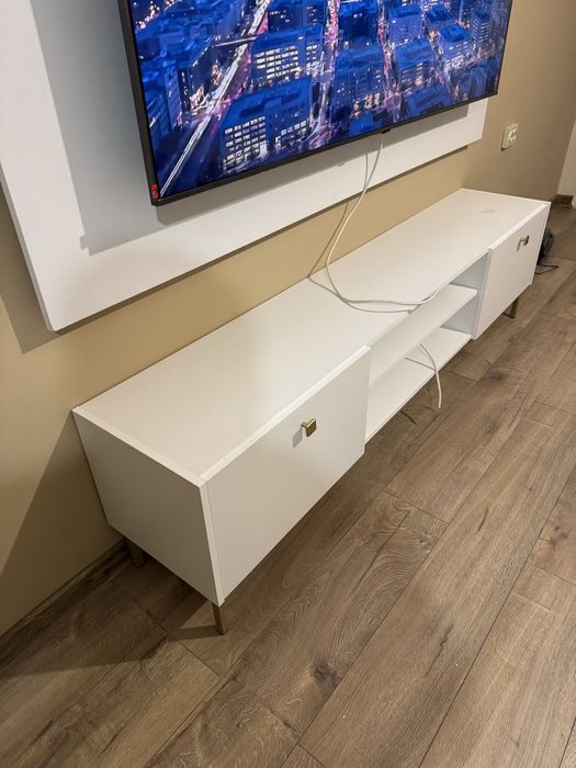 Тв шкаф / Нов / Бял на цвят