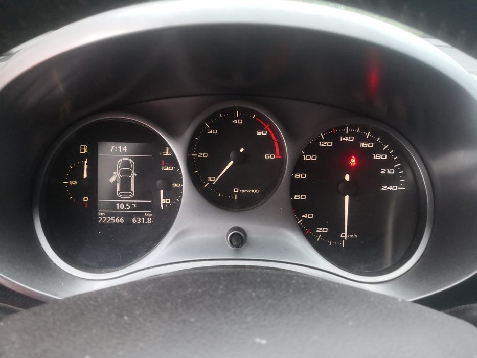 SEAT Leon 2010 — imagine 3