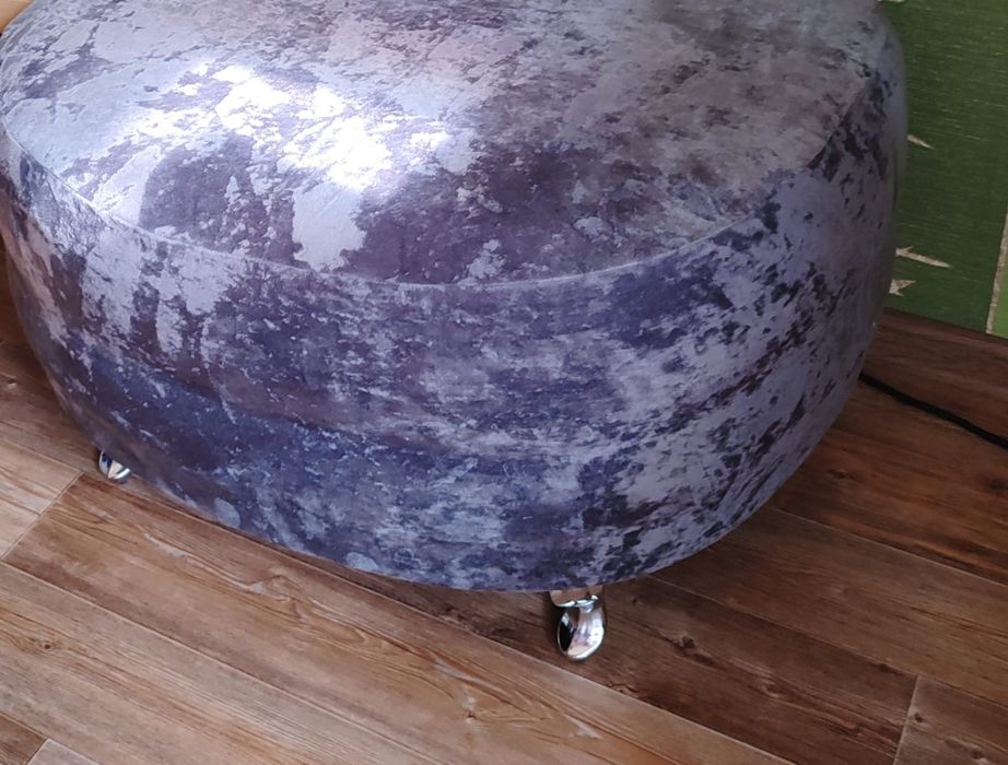 Пуфик велюр серый