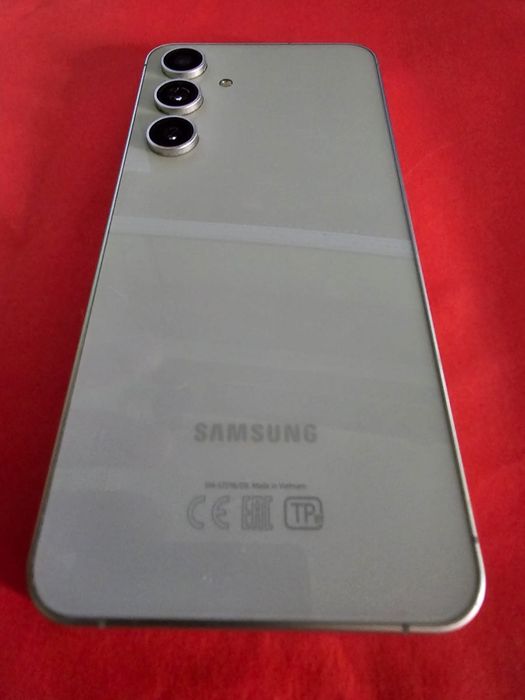 Samsung S24FE 5G, 8/256Gb