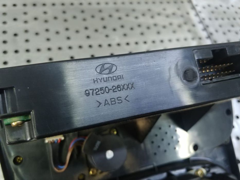 panou comanda clima ac hyundai santa fe 2002 97250-26xxx