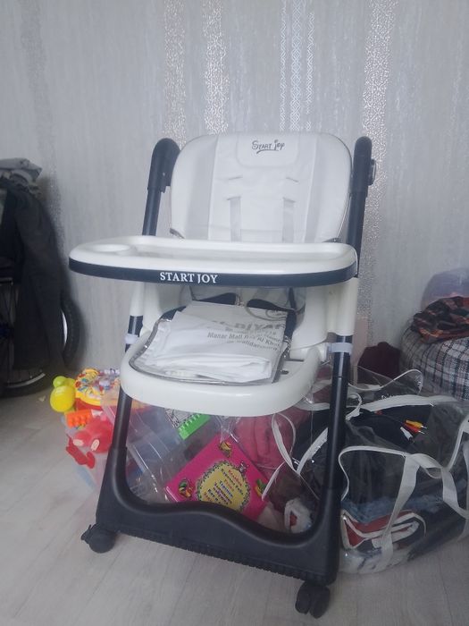 Продам обеденный стол детский