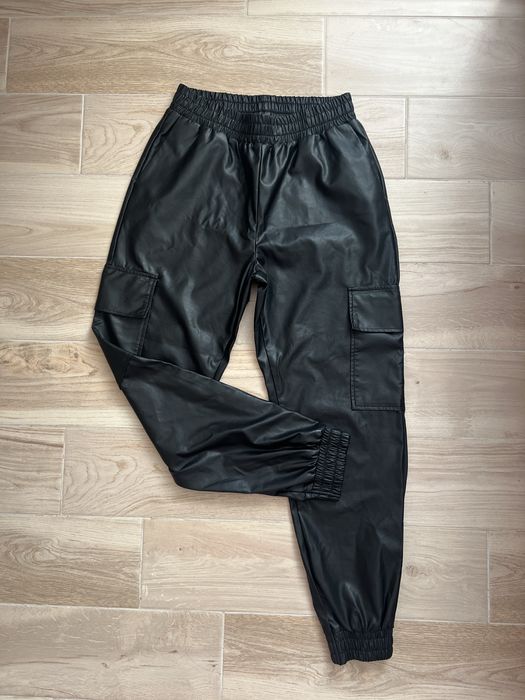 Pantaloni piele ecologica, marimea M