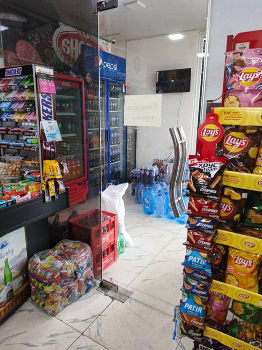 Магазин сотилади кармана тумани И.Каримов кучасида арентр узтелеком